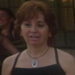 Comprometida con la educación, con la protección a la infancia. Educadora de Párvulos, UC. Madre, buena compañera.