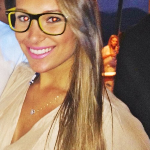 Cuide, cultive, queira o bem. O resto vem! ;)