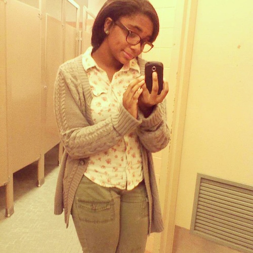 Simplyy_JaLynn's profile picture. Hiii Guys !! Imma Freshman :) Im Single But My Heart Is Taken :).....Btw Ima Church Girl ^.^ So Follow Me