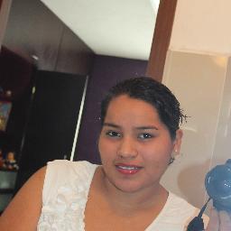 Bere Piña♥
NIÑO: how do you spell love??? 
NIÑA: you don´t spell it, you feel it..!!!
♥ _ ♥