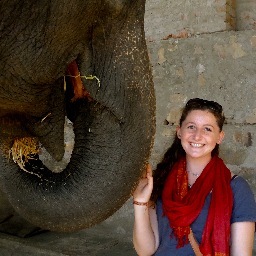 _emilyfaye's profile picture. 