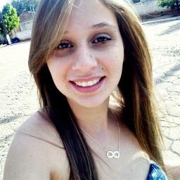 Futura esposa do @nezinho. Facebook: http://t.co/zC7eRmlv