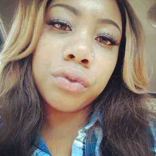 Big_booty_les's profile picture. Im the one you love to hate.but I love women so no men.barbie booty lol