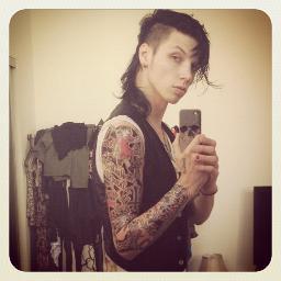 I love BVB there my inspiration I'd love to be followed by them xxx