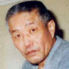 임종국 선생과 에밀 졸라를 존경하고, 이승만과 이명박을 혐오합니다. 유신시대나 전두환 시대에 학생운동한 경력 자랑하면서, 정작 이명박근혜 찍은, 천박하고 비겁한 소시민들을 경멸합니다. 사진은 임종국 선생님입니다.