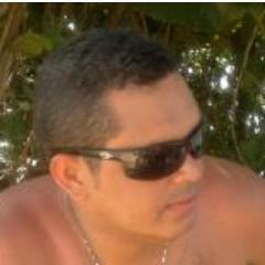 Vou caminhando e construindo meu caminho passo a passo e mesmo não sabendo meu destino, quero chegar em algum lugar e encontrar o que procuro ou o que me espera