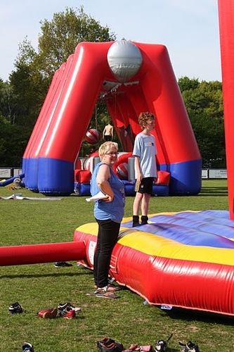 Tenten | Luchtkussens |  Partyverhuur | Evenementen | Bruiloften | Bedrijfsfeesten | Zeskamp