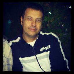 PhD linguist, ESL teacher, dad of three, basketball fan and loads more :-)