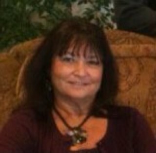 Wife, mom, granni, licensed Cosmetologist, pianist/organist. Love to travel!