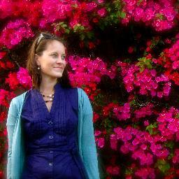 Psychologist. Bookgeek. Indiemovielover. Traveler. Warriorpoet in the dark.