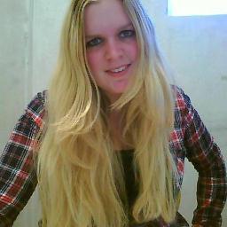 JaninevanLaar's profile picture. When someone walks out of your life, let them. They are just making more room for someone better to walk in. ♥