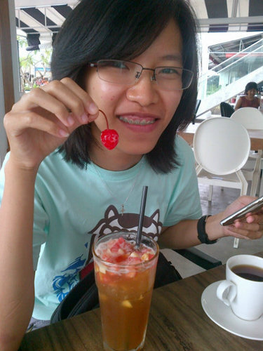 apriliasuharja's profile picture. 