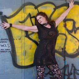 dredpiratebunny's profile picture. she dreams of niagara falls and the ways of water.