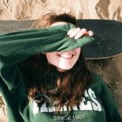 geminiana,15 anos,    baterista ,AmmO andae d skate, shopping, bugui, computador, humilde, , chata, fofa...siga e seja feliz =D ♥...