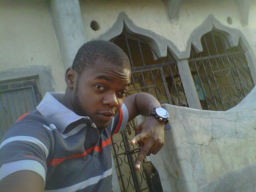 olofofo certified, The  geek with an illness called realness; allergic 2 fakeness. Loves God, Sophisticated Hustler• n I'm JUST ME!!!FRESH IZ A WAY OF LIFE..