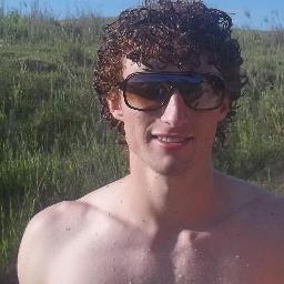 18 Anos,Canceriano,#Romântico,Carinhoso,Gaúcho,Colorado *O* e Muitcho Louco mais Louco do Bem viu ;D Me Pergunte - http://t.co/DkNQAg9p
