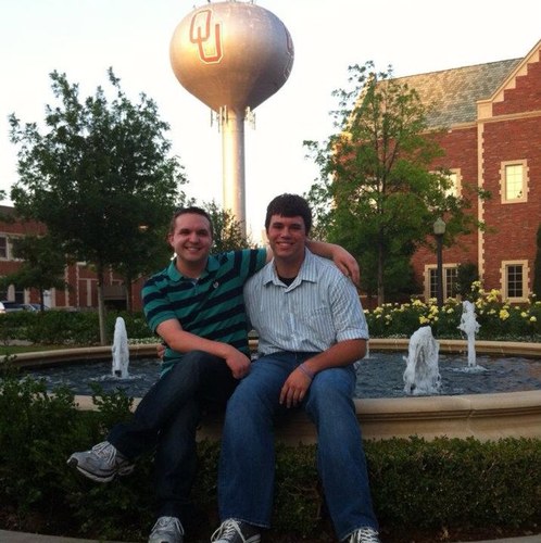 32. University of Oklahoma alum. Probably not cooler than you. Instagram: stevinsaywhat 👬