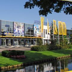 Tweewielerzaak in Volendam, Verkoopt o.a. Race, Mtb, vakantiefietsen, stadsfietsen, ebikes. Kleding, schoenen, onderdelen. De Rosa, Isaac, Giant, Koga, Castelli
