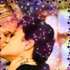 LuAr minha eterna paixão, amo vocês mais que tudo vocês são a rasão do meu viver esse twitter é dedicado as vocês @Aguiarthur e @Lua_Blanco .