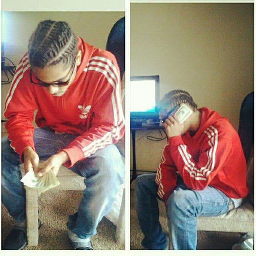 SuckItOrNot__'s profile picture. ☐SiNGLE ☐TAKEN 
FUCKING YUR WIFE #Loyalty