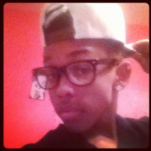 I LOVE MINDLESS BEHAVIOR THERE SO CUTE AND ADORABLE!! MY FAVORITE ONE IS PRODIGY, HE'S CUTE AND HE GOT SO MUCH SWAGG ITS TO MUCH TO HANDLE!!! AND HIS EYES!!!