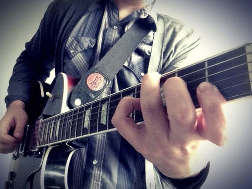 DesaMusic's profile picture. Guitar player, composer, burrito consumer. Instructor at @regentparkmusic & #desamusicstudio https://t.co/M6ClbCVFpr. Happily plays in @redbrickband.