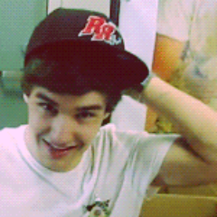 _iChoose1D's profile picture. estamos fazendo esse fc pq amamos..NIALL JA FAÇO SEU LANCHE,ZAYN O ESPELHO ESTÁ NA GAVETA,HARRY DEIXE A GAROTA EM PAZ,LIAM É SÓ 1 COLHER, LOU LARGUE AS CENOURAS