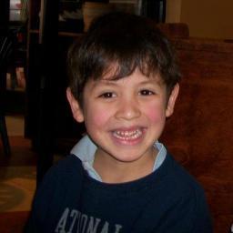 amo  a mis hijos y extraño a mi  hijo que esta en EEUUpronto estaremos juntos
