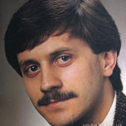 DdimYrHeddlu Profile Picture