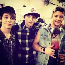emblem3r_br's profile picture. 