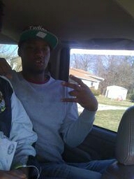 I'm 22 years old im 6'4 I like to hoop and travel oh yeah and #livinglife