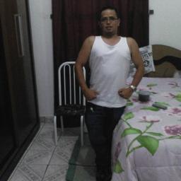 sou casado amo minha familia...Deus em primeiro lugar.....