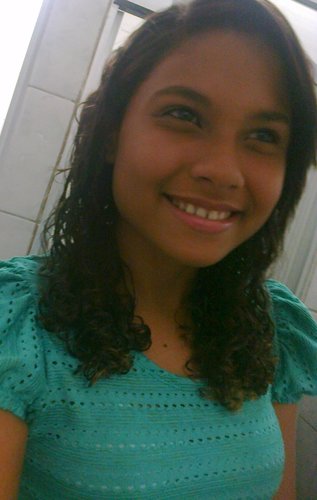 , nm adianta eu me auto rotular , se a opinião sobre mim arma força nm sou eu . & sim arma me conhece :]
