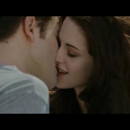 I`M A BIG #TWILIGHT FAN AND I LOVE #KRISTEN AND #ROBERT :D
#ROBSTEN  4 EVER !!!!!!!!!!!!!! #Bd2 *o*