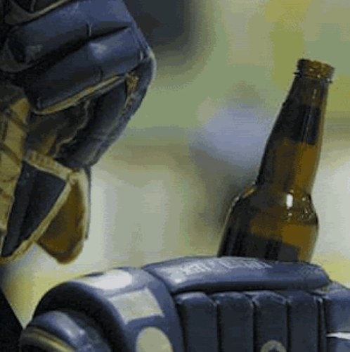 Club_Puck_Probs's profile picture. For all the beauties out there still living the dream and playing club hockey in college.