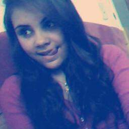 13 Anos, Chata, Feia, Tonta, Ciumenta, Apaixonada :33 '  Follow me I follow you!