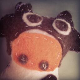 Plushy Studios is a small business that makes handmade felt plush animals and some other things.

I do mobiles too!