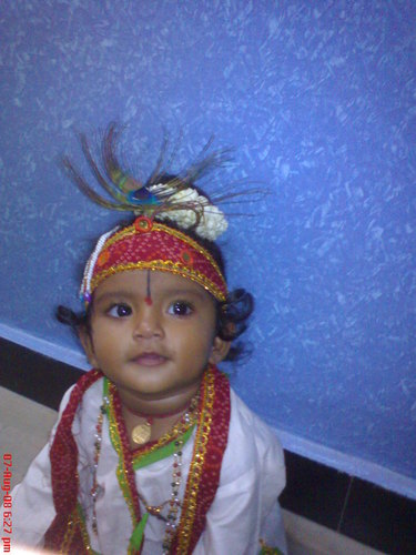I love India and mother nature. Believe in strong relationships, would like to be a part in building a strong society