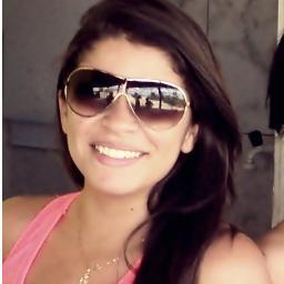 Tô me aproximando de tudo que me faz completa , me faz feliz e que me quer bem.     
:)