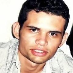 Sou filho do rei, do Deus que tudo pode, estudante de fisioterapia..