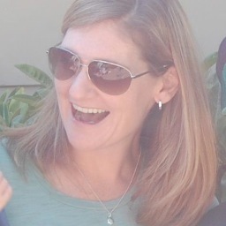 chic, glamorous, effortlessly slim romantic comedy writer