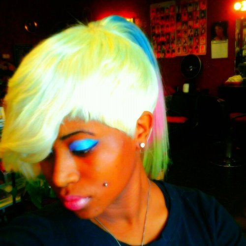 Professional hairstylist...i do it all..follow me on Instagram: @unique_hair_ruffin