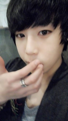 chillin thru life gangnam style! If u follow thx u;3