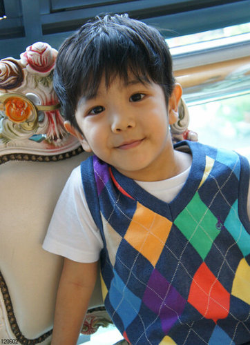 #RPWithNoAgency Jung Yoogeun! Imma love Power Ranger,Crayon Shin-Chan (짱구) (σ‾▿‾)-σ @Presdirxiluhan @EvilMinong @CAPSLOCKERKRYS @Hyuna4_NB son '3'