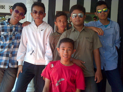 Official QWO Band|Genre Music POP|Ex-#17Jhs Community|Contact Us : @rahmatmpr @kevin_marcel7