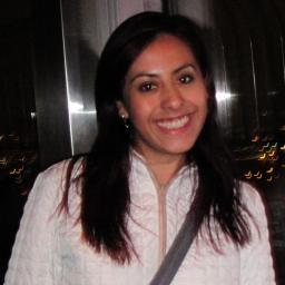 Publirrelacionista, cinéfila, alegre, promotora de la justicia, melómana, admiradora de Jaime Sabines, amante del café, leal amiga y mamá de tiempo completo.