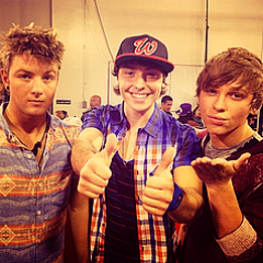 adorekeaton_'s profile picture. idk i just love emblem 3 ✌