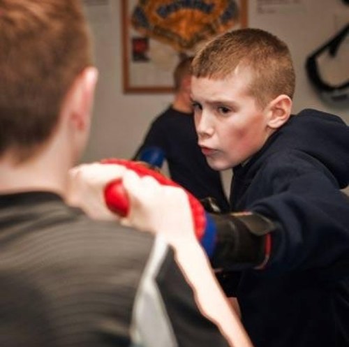 Joshill123's profile picture. follow me and ill follow u back