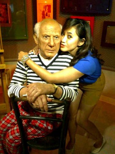 fionasariutami's profile picture. Public Relations in Port Corporation. Cancer & 7 Lover!