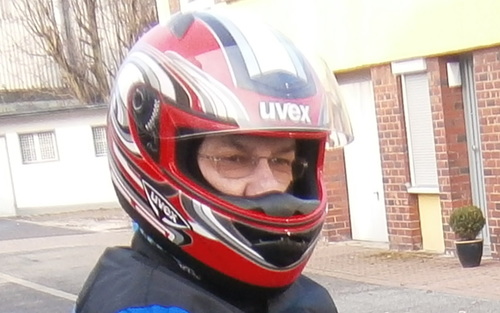 die_fran1's profile picture. Kaufmann, Ehrenmann, Autor, Kritiker, Christ.Für mich kommt zuerst Jesus und die Bibel, danach lebe und handele ich.